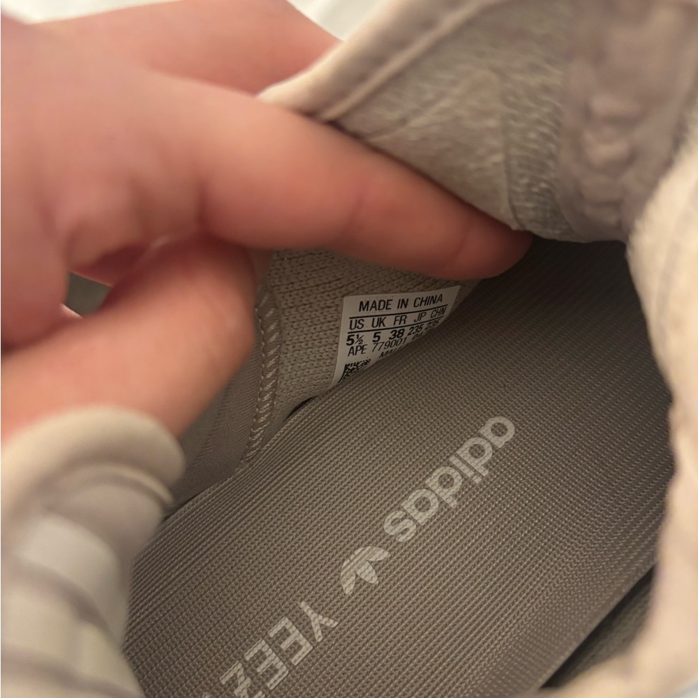Adidas YEEZY Boost 350 - Size 5.5 Womens - Picture 6 of 6